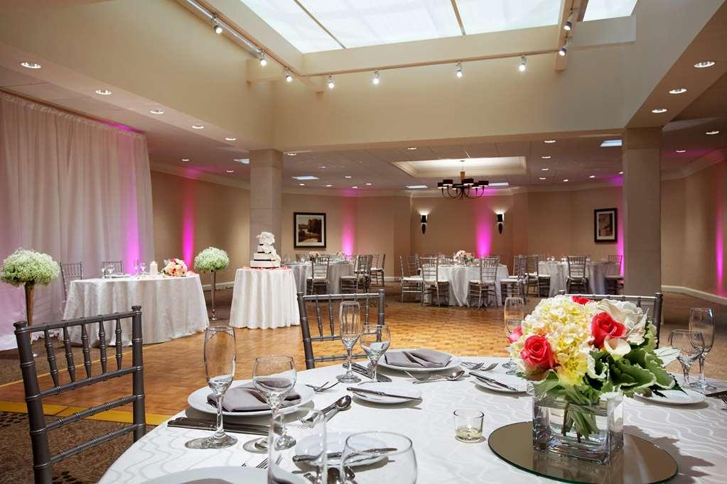 Doubletree By Hilton Hotel Boston - Bedford Glen المرافق الصورة